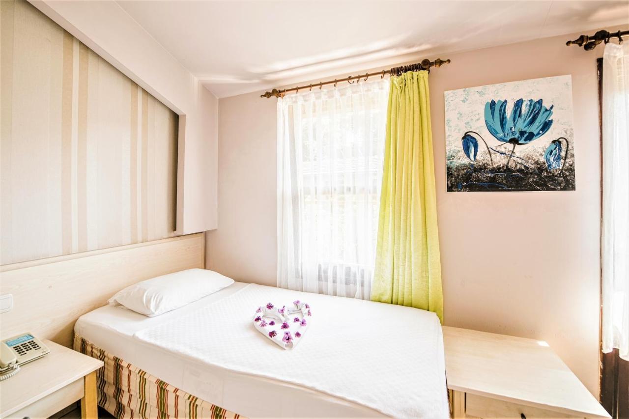 Leda Beach Hotel ซีเด ภายนอก รูปภาพ