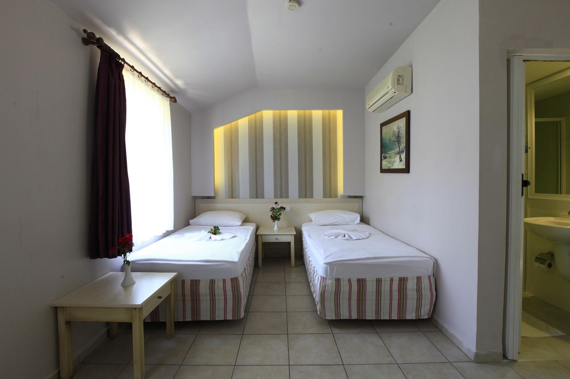 Leda Beach Hotel ซีเด ภายนอก รูปภาพ
