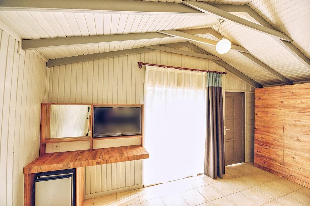 Leda Beach Hotel ซีเด ภายนอก รูปภาพ